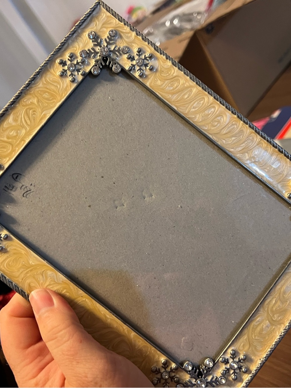 Kohl's Ivory Swirl Photo Frame with Silver Floral Accents